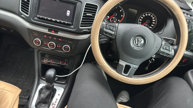VW Sharan, снимка 5 - Автомобили и джипове - 52397167