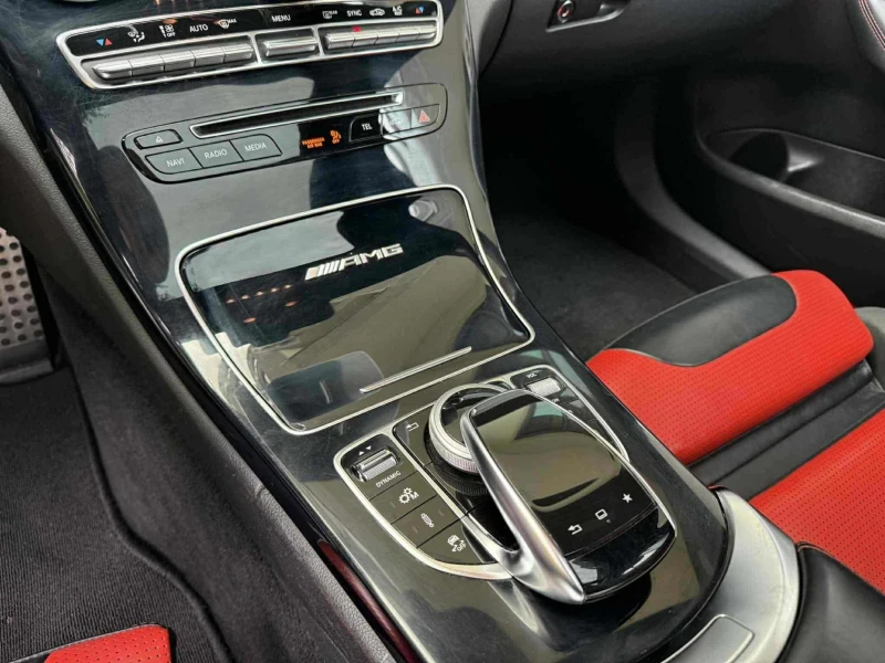Mercedes-Benz C 63 AMG S / PERFORMANCE , снимка 13 - Автомобили и джипове - 52077218