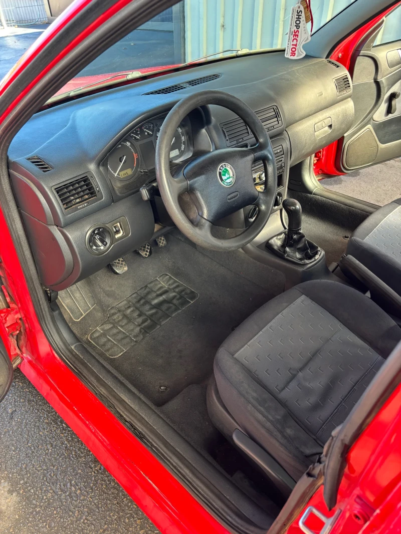 Skoda Octavia Комби, снимка 9 - Автомобили и джипове - 52263929