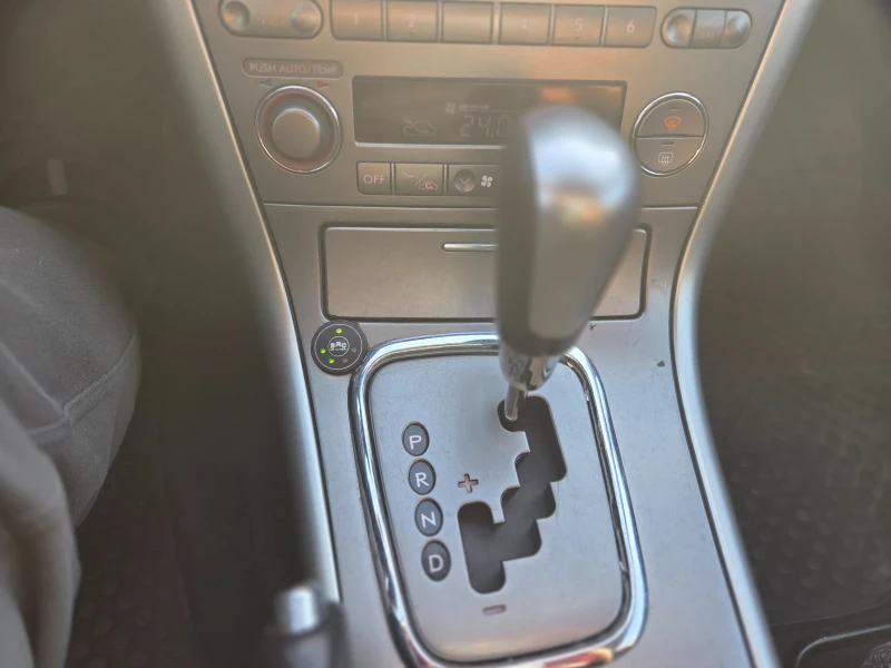 Subaru Legacy Autbec 2.5i, снимка 12 - Автомобили и джипове - 52837406