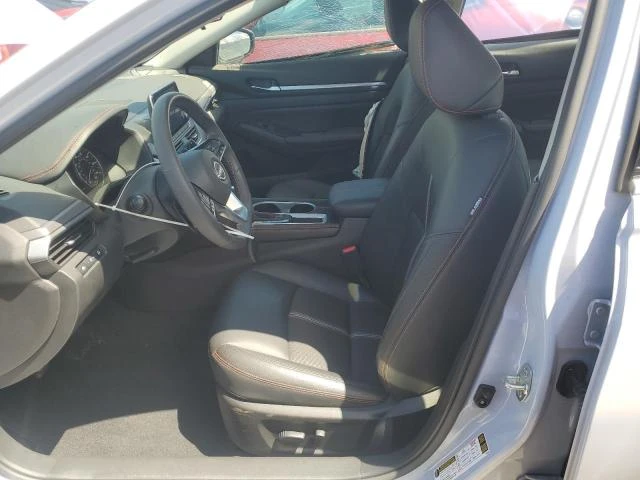 Nissan Altima 2.5L 4 Front-wheel Drive, снимка 12 - Автомобили и джипове - 52934755