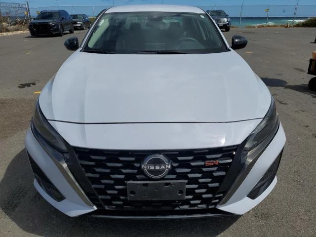 Nissan Altima 2.5L 4 Front-wheel Drive, снимка 10 - Автомобили и джипове - 52934755