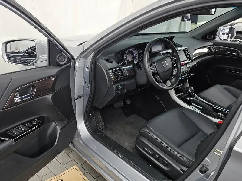 Honda Accord 2.4 9Th Gen , снимка 10 - Автомобили и джипове - 55796278