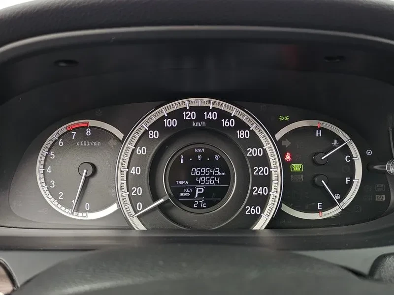 Honda Accord 2.4 9Th Gen , снимка 8 - Автомобили и джипове - 55796278