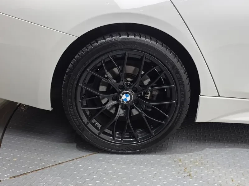 BMW 330 I M Sports, снимка 5 - Автомобили и джипове - 55803620