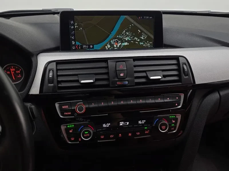 BMW 330 I M Sports, снимка 14 - Автомобили и джипове - 55803620