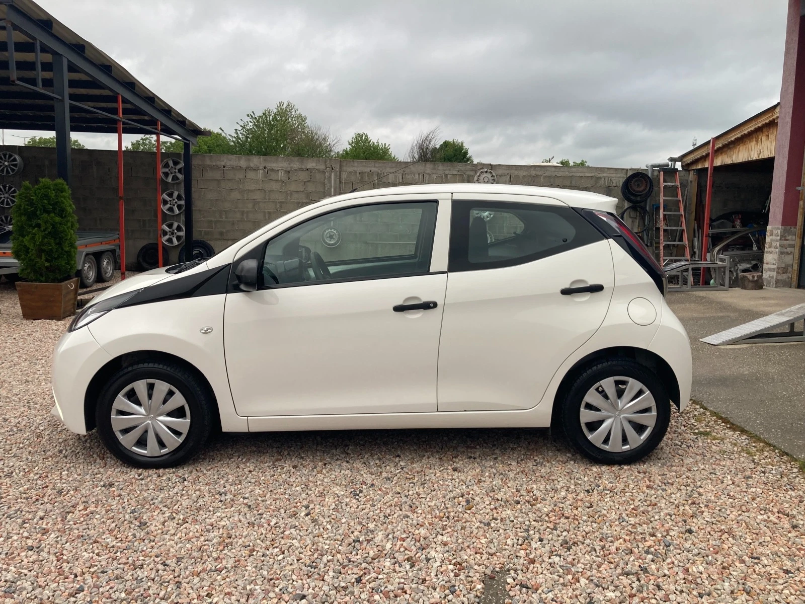 Toyota Aygo 1.0 BENZIN/GAZ 6B - изображение 2