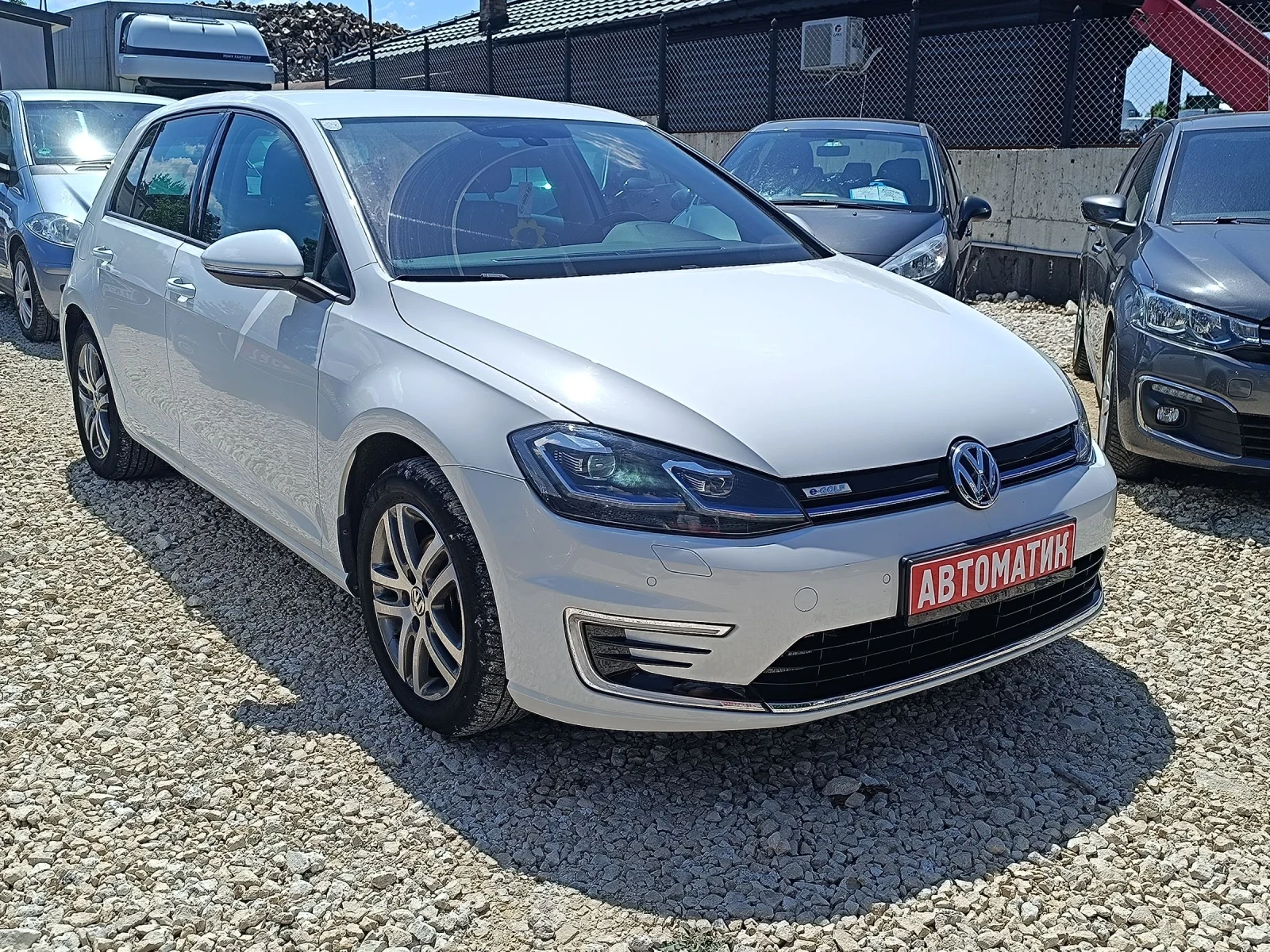 VW Golf ЕЛЕКТРИЧЕСКИ 32KWH - изображение 2