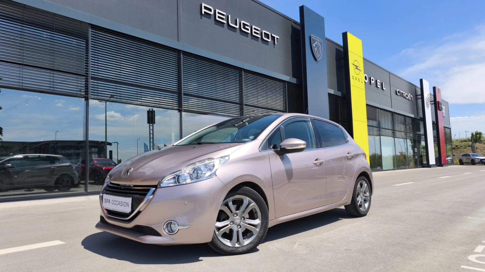 Peugeot 208 ALLURE 1.6e-HDi/92 STT ETG6 - изображение 2