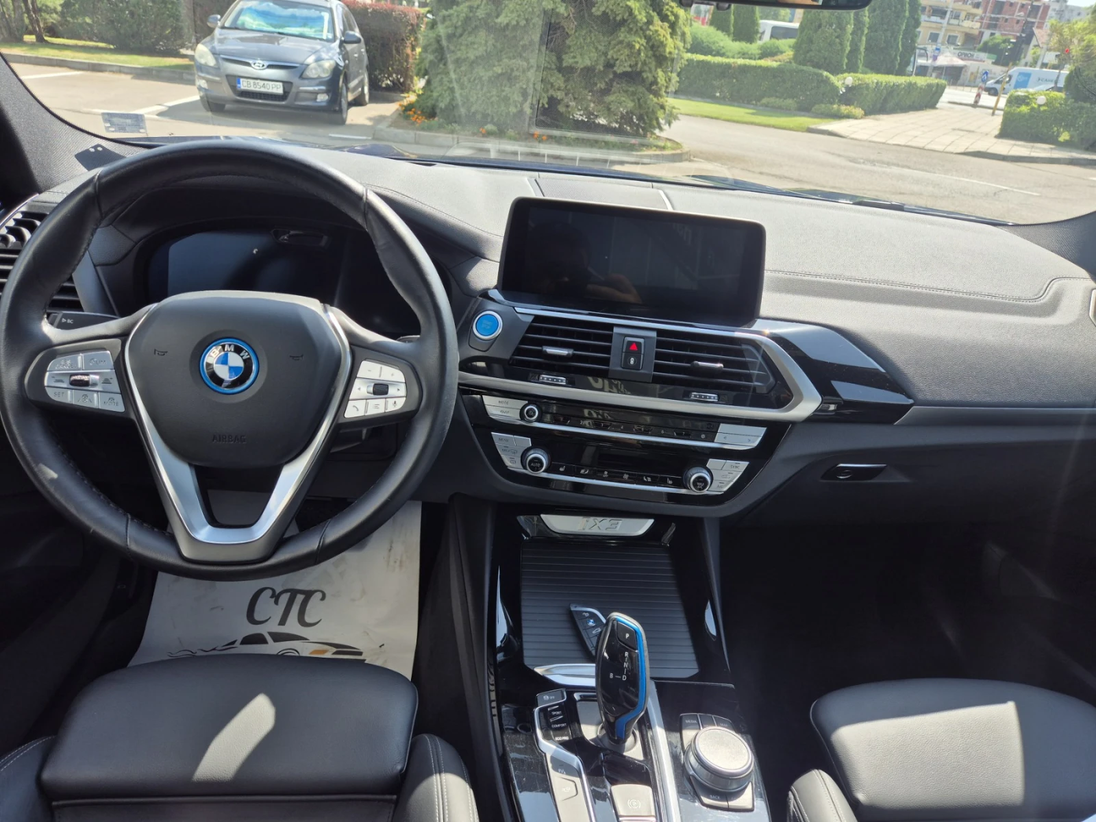 BMW iX3  - изображение 8
