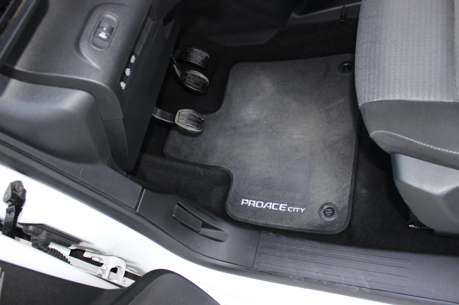 Toyota Proace City Verso  - изображение 4