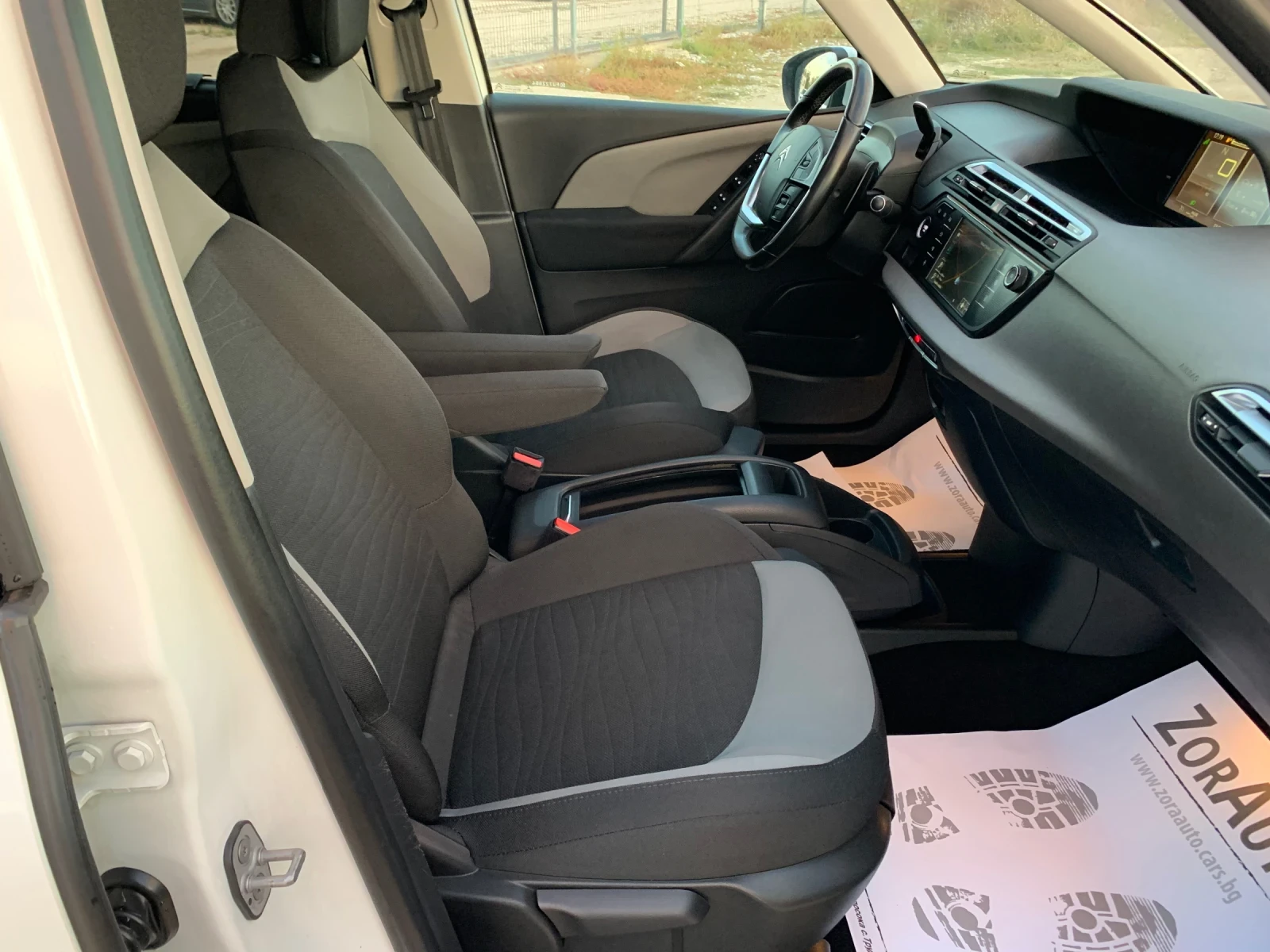 Citroen C4 Picasso 1.6HDi | Mobile.bg — изображение 12