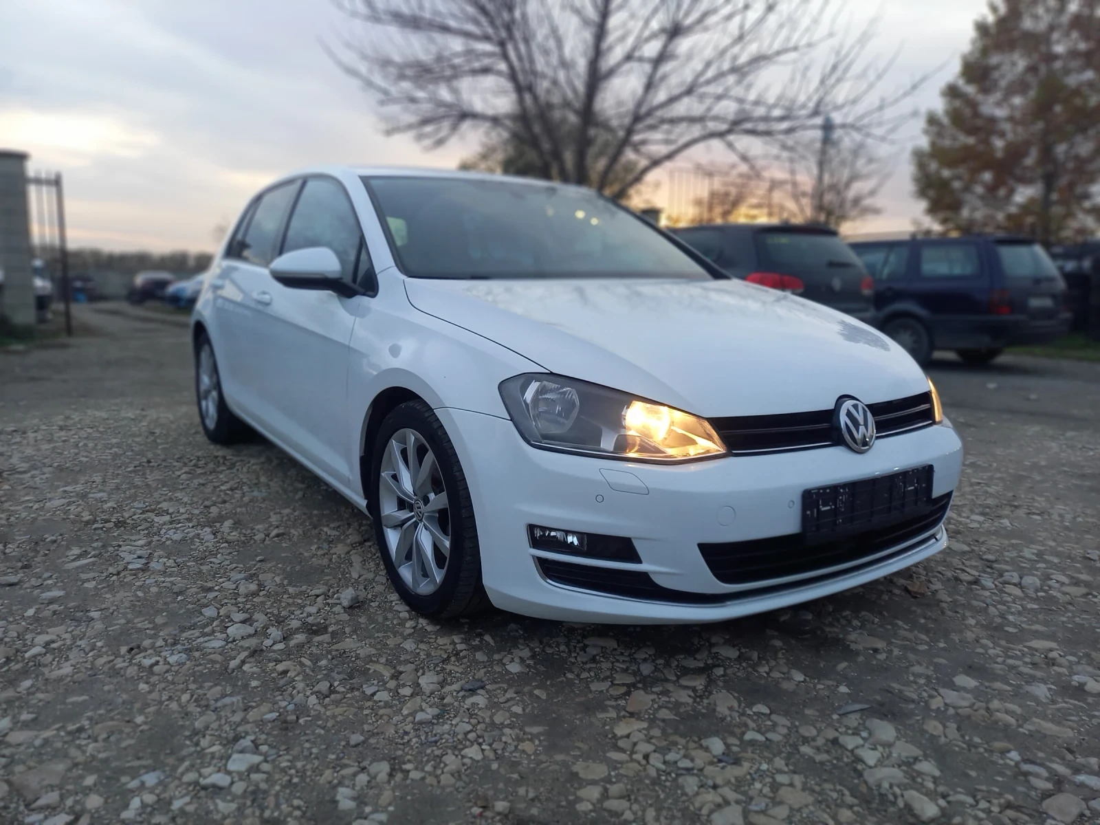VW Golf 2.0tdi 150kc DISTRONIC | Mobile.bg   3