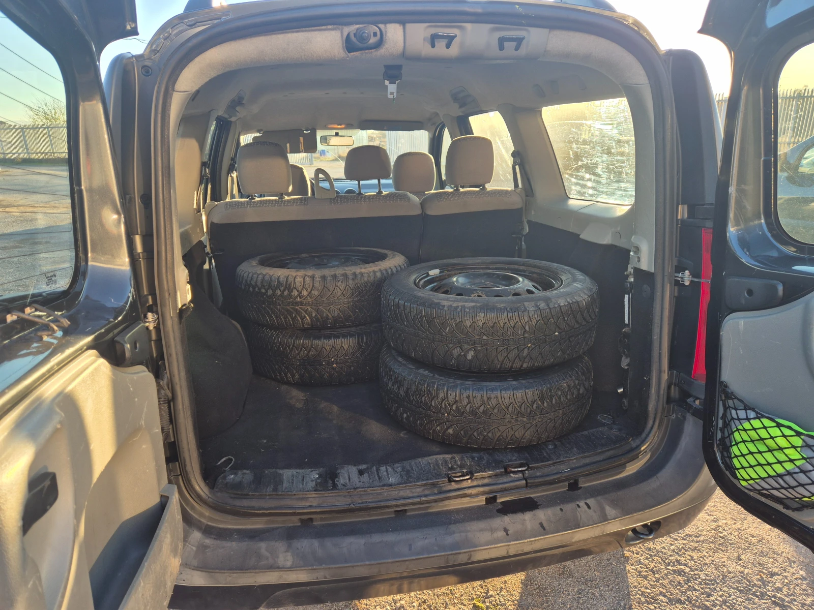 Dacia Logan 1.5 DCI - изображение 4