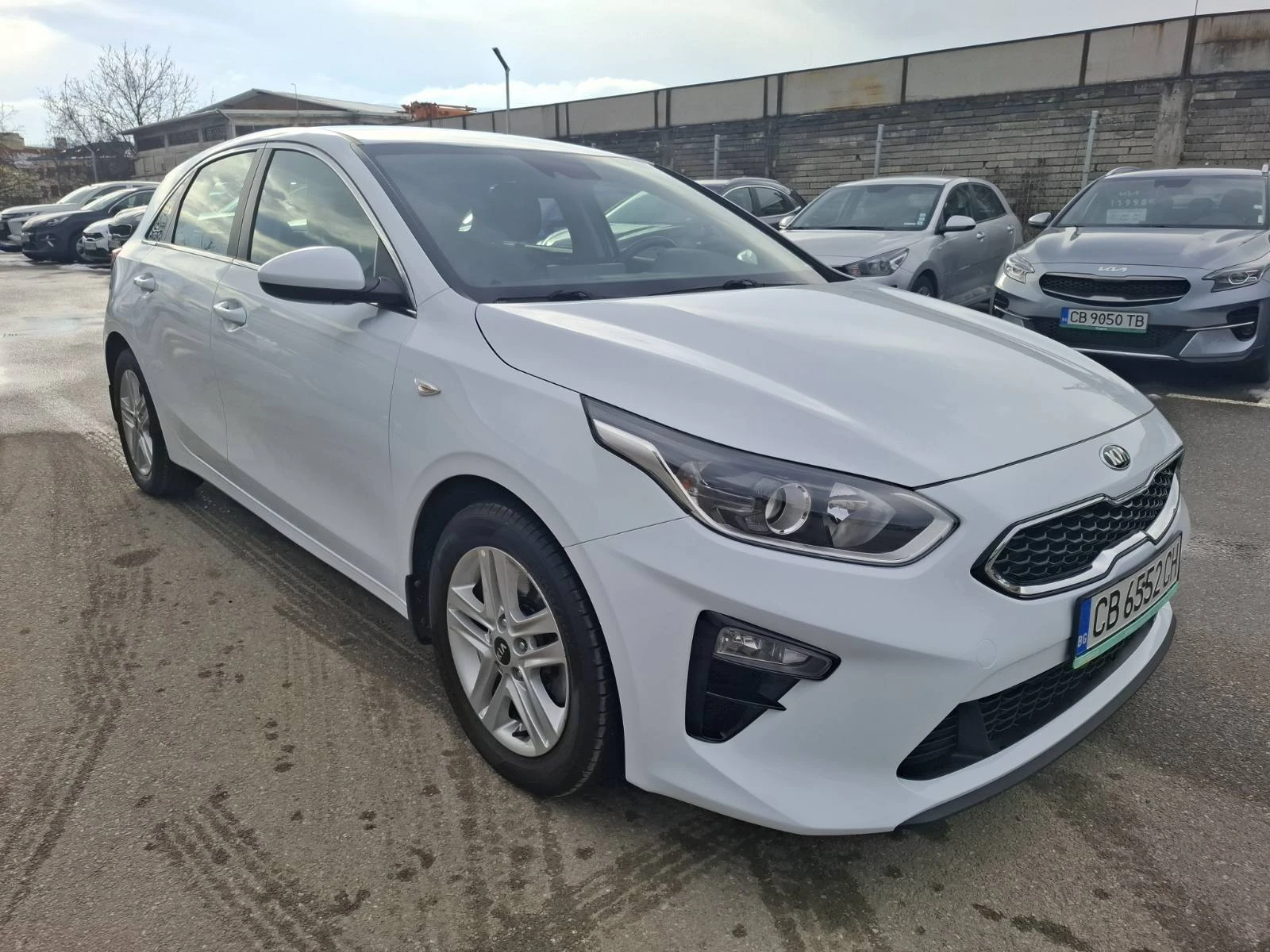 Kia Ceed 1.0 Турбо Гаранция - изображение 3