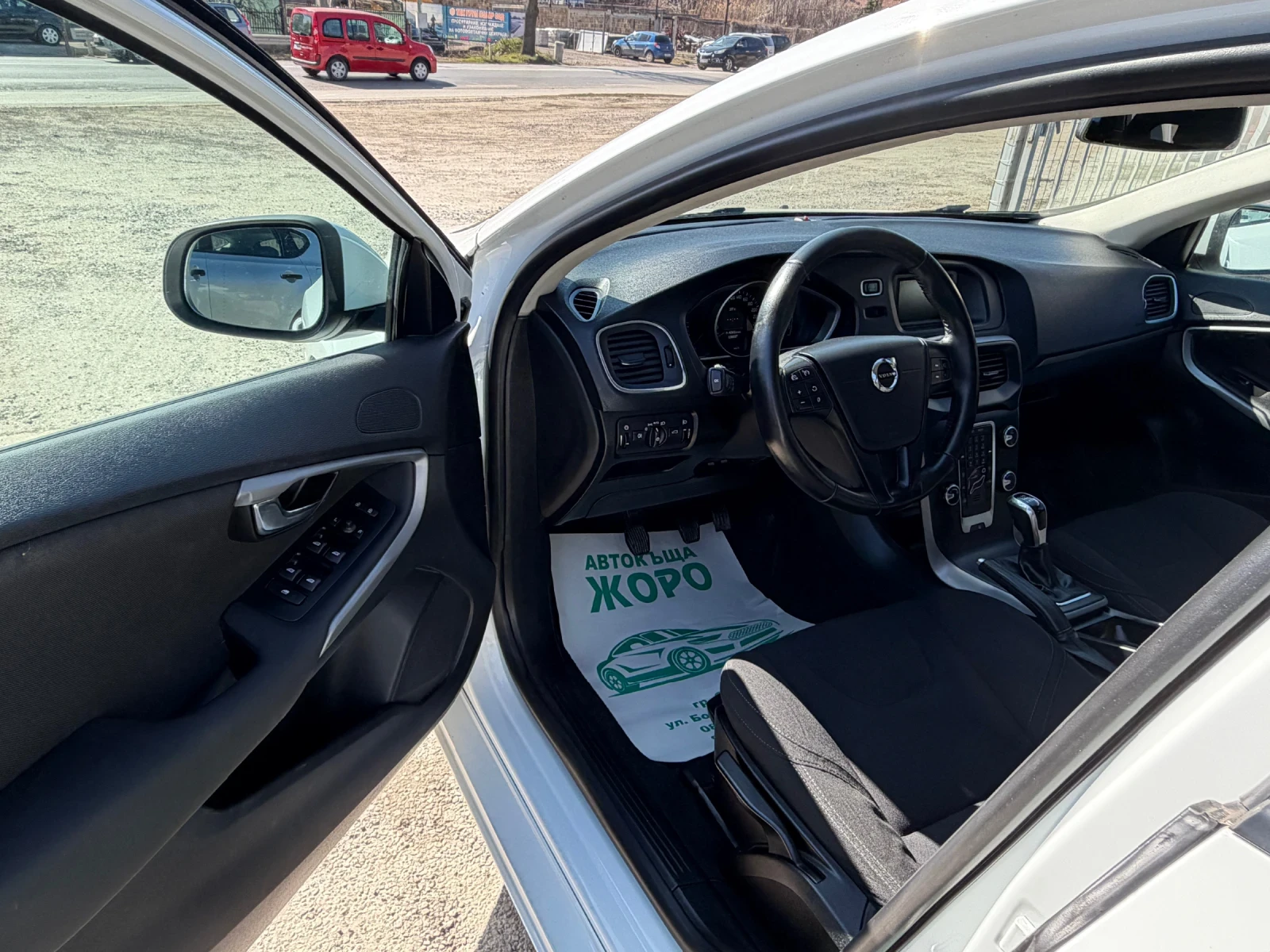 Volvo V40 2.0 DIZEL, 120 коня , ТОП, снимка 13 - Автомобили и джипове - 53815018