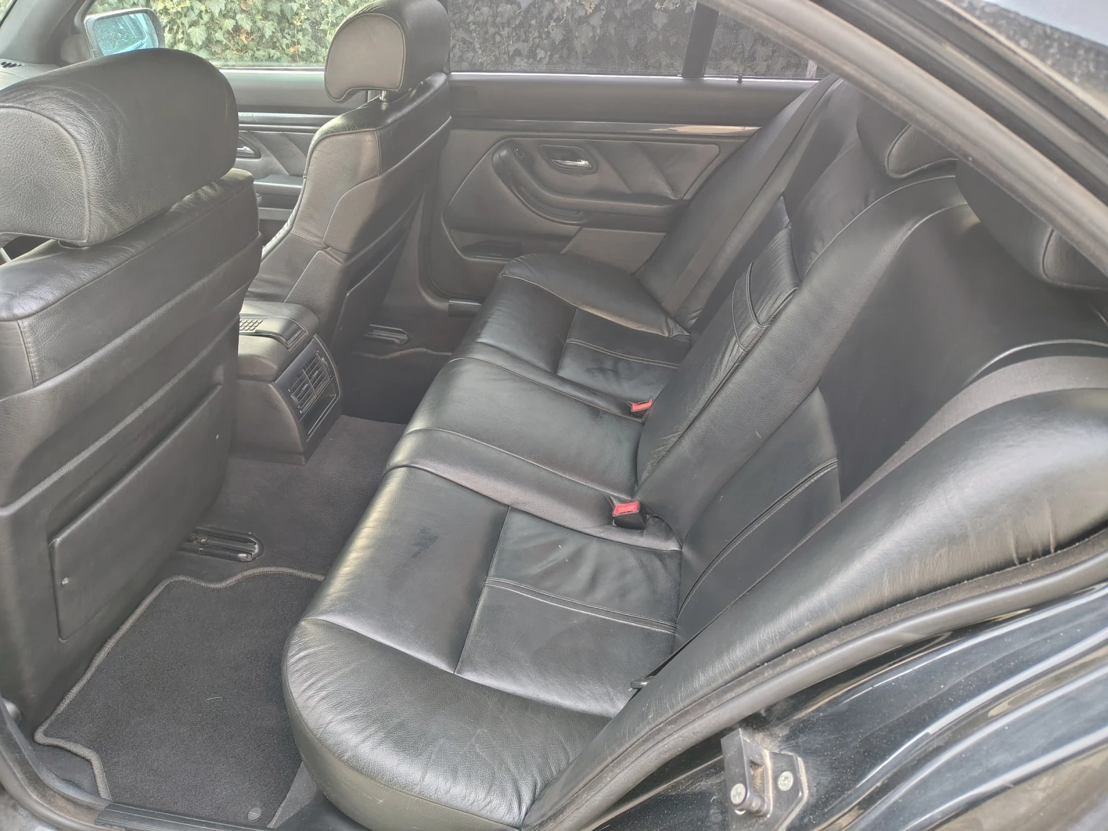 BMW 530 Ръчка, снимка 7 - Автомобили и джипове - 53936244