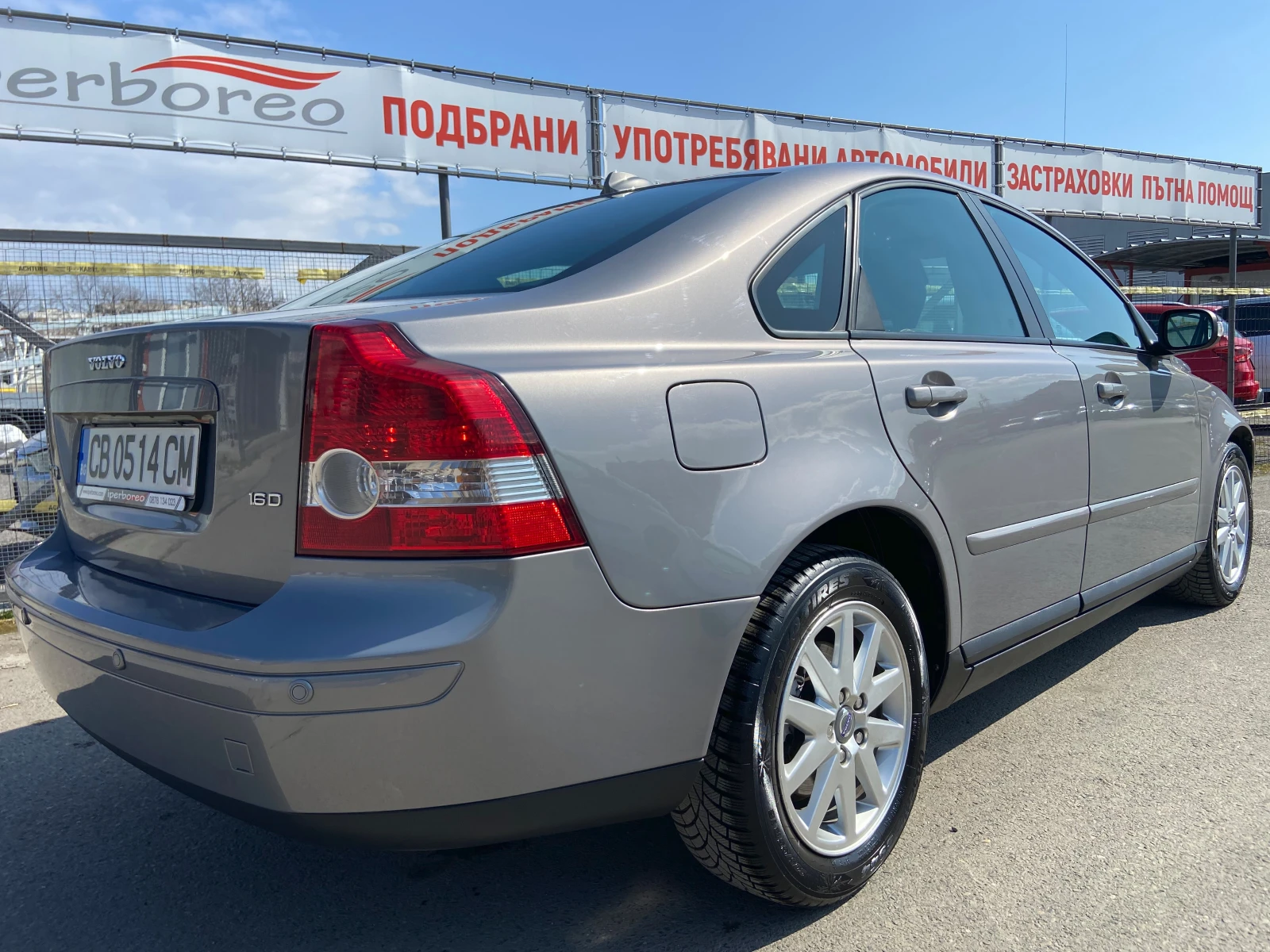 Volvo S40 1.6d-Изключително запазен!, снимка 2 - Автомобили и джипове - 53973474