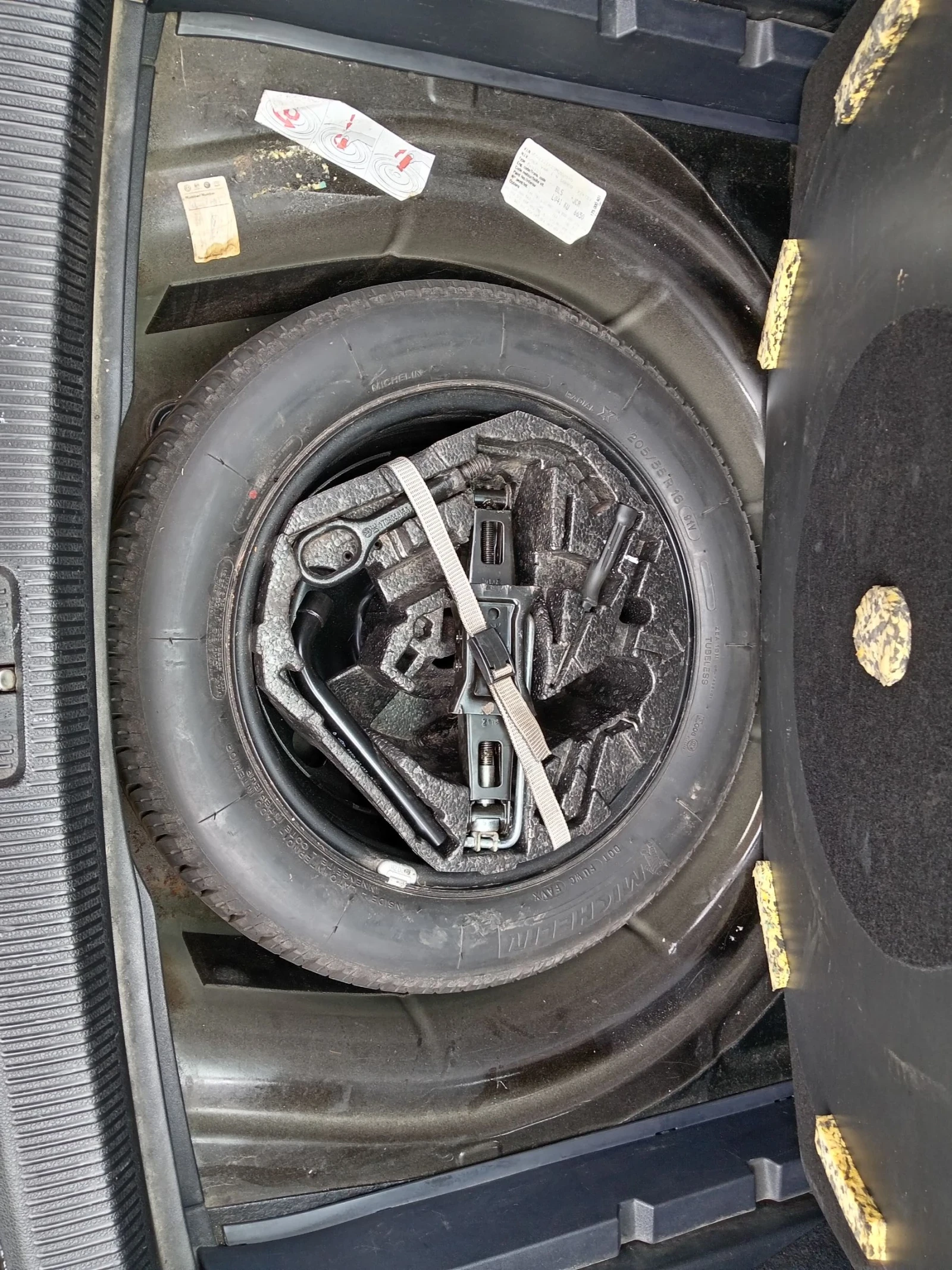 VW Golf Variant 1.9 TDI 105кс, Нов Внос! , снимка 13 - Автомобили и джипове - 54015807