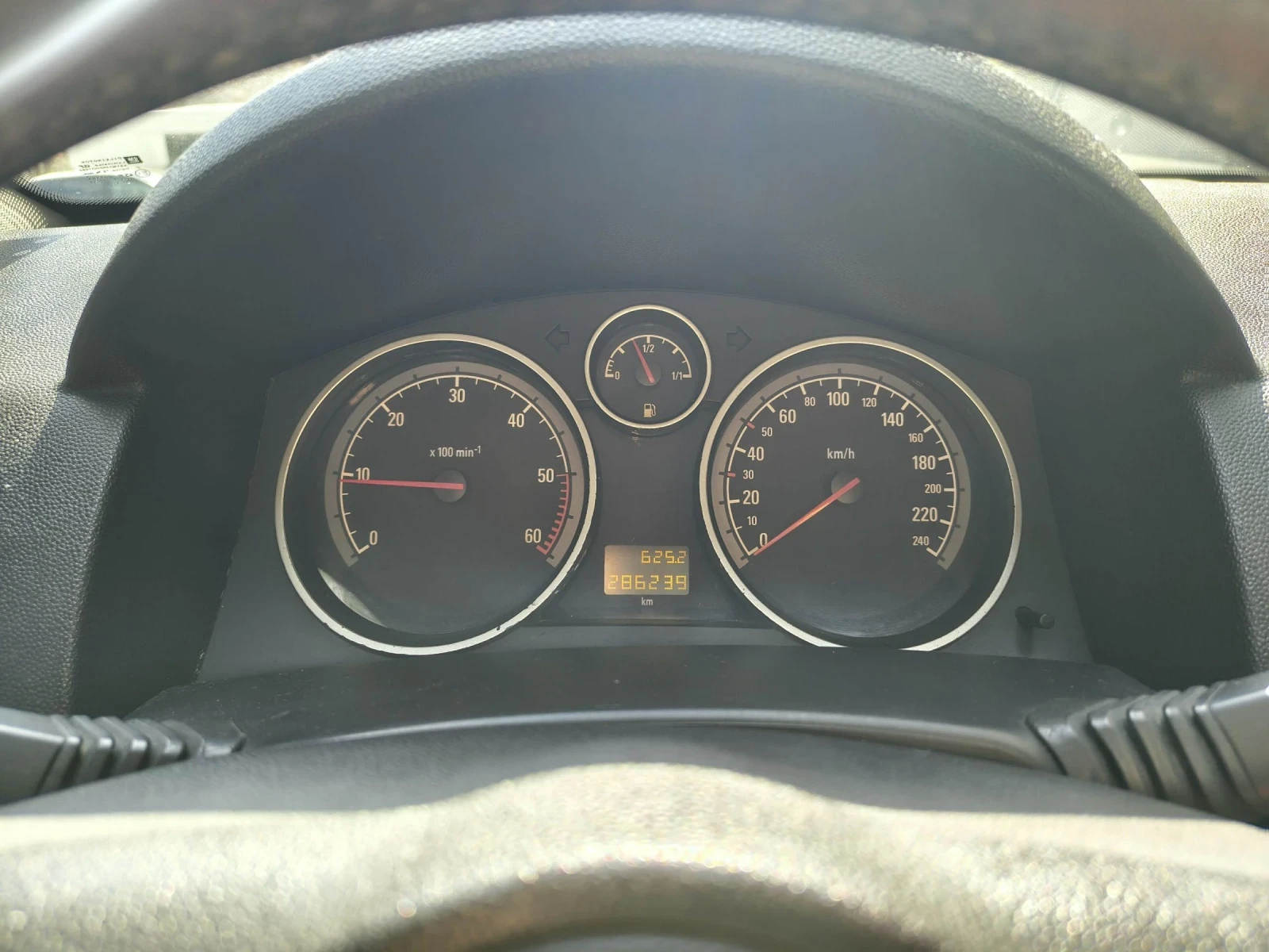 Opel Astra 1. 7CDTI Isuzu Cosmo, снимка 11 - Автомобили и джипове - 54026563