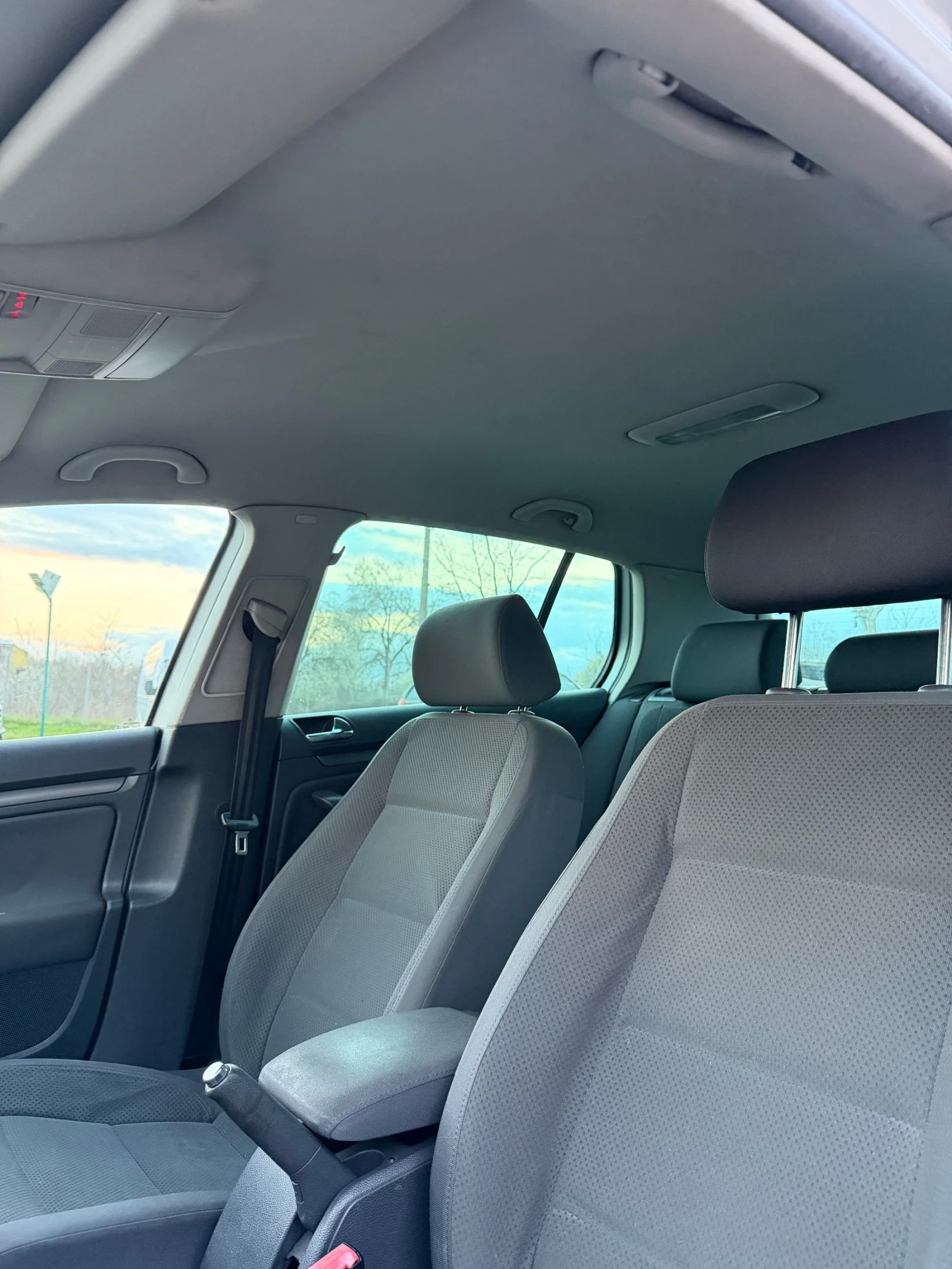 VW Golf 1.9 TDI 105к.с. BKC, снимка 11 - Автомобили и джипове - 54092389