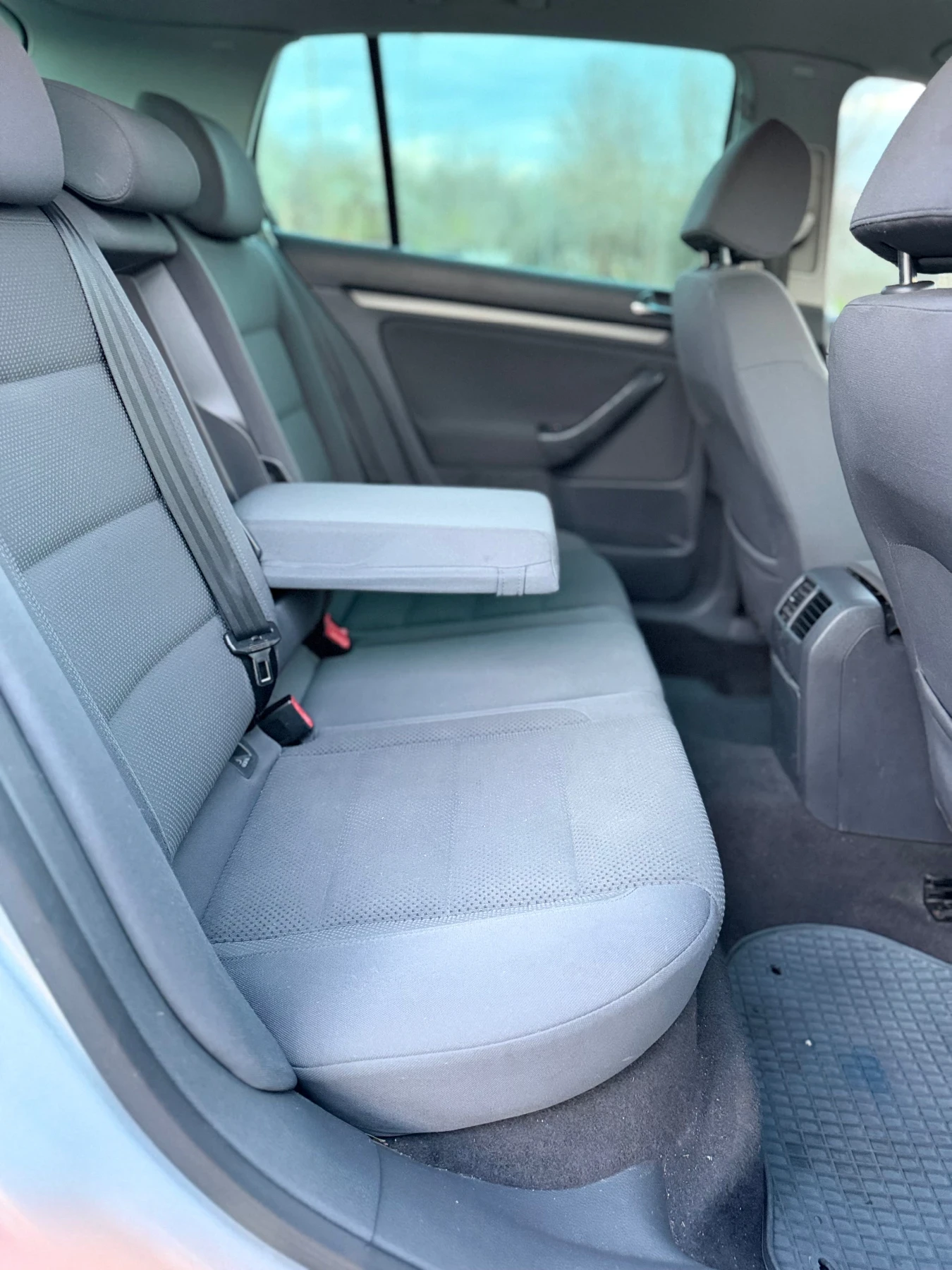 VW Golf 1.9 TDI 105к.с. BKC, снимка 14 - Автомобили и джипове - 54092389