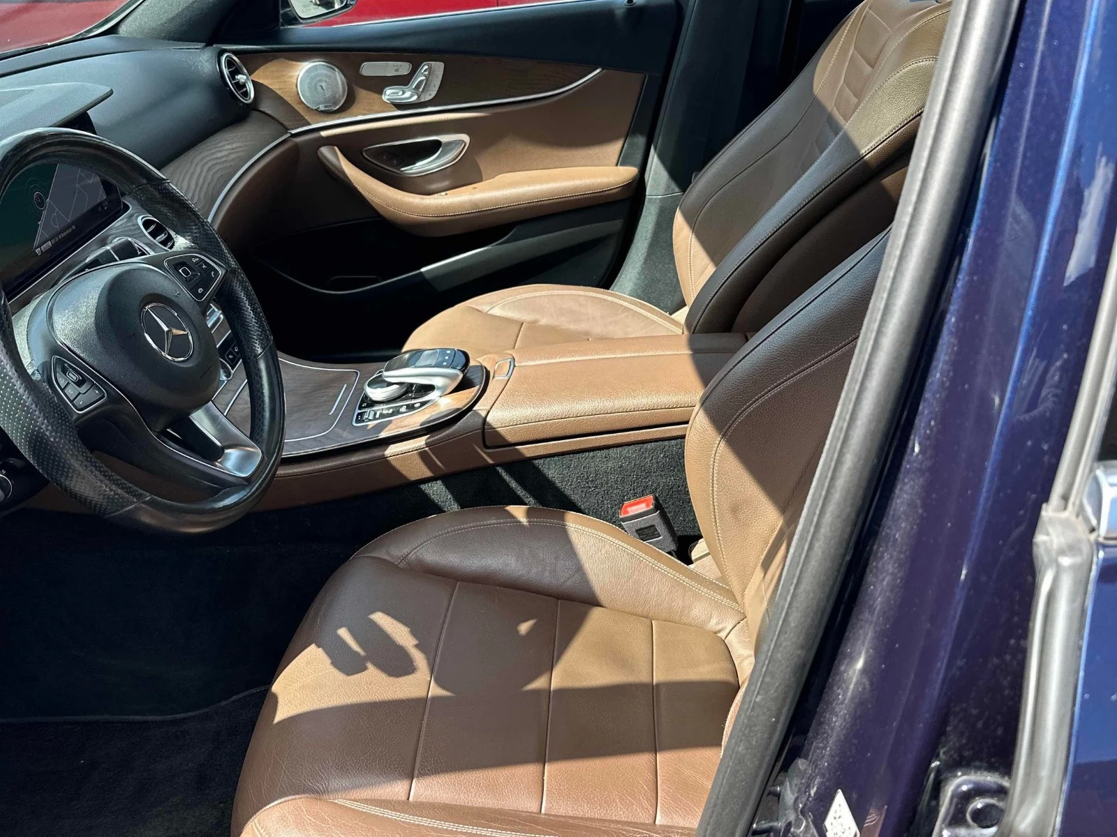 Mercedes-Benz E 400 AMG* BURMESTER* ПОДГРЕВ* М.ТОЧКА* 360, снимка 11 - Автомобили и джипове - 54479813
