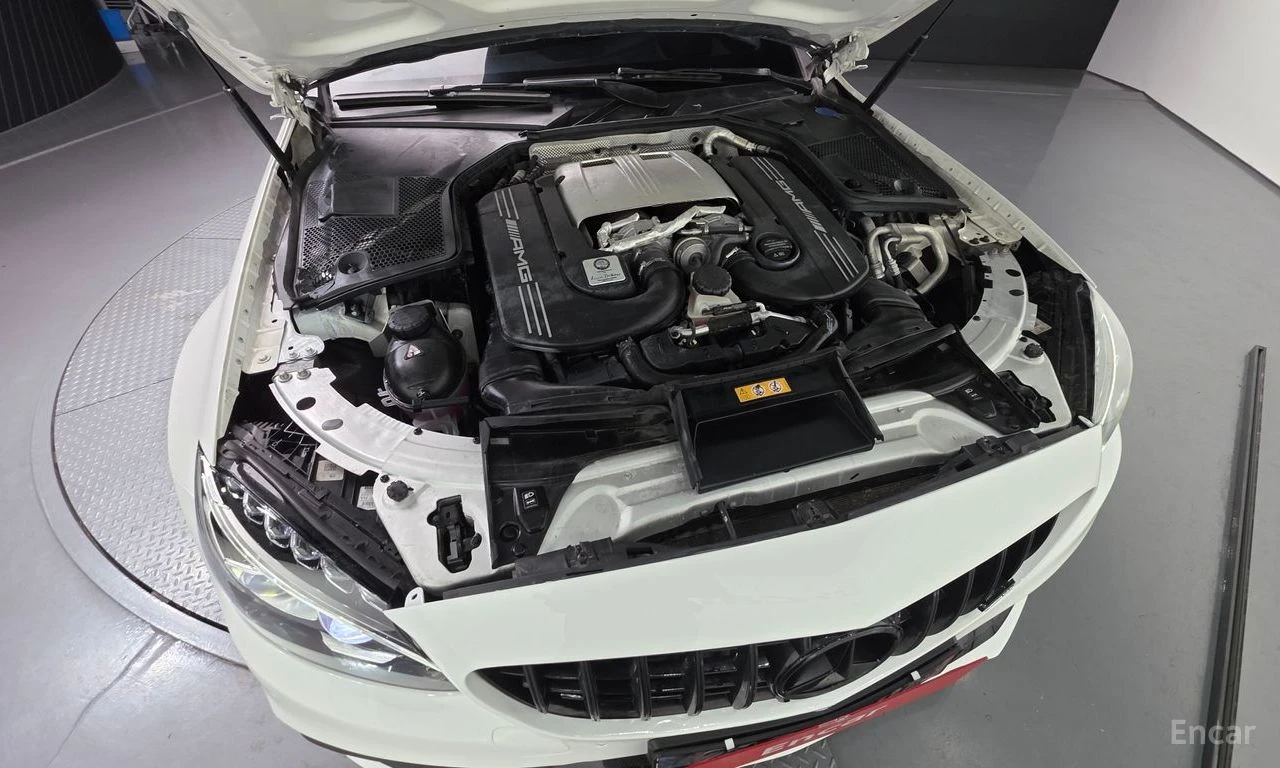 Mercedes-Benz C 63 AMG Coupe* КЕРАМИКА* BURMESTER* CARBON* 360 CAM* PANO*, снимка 16 - Автомобили и джипове - 54738262