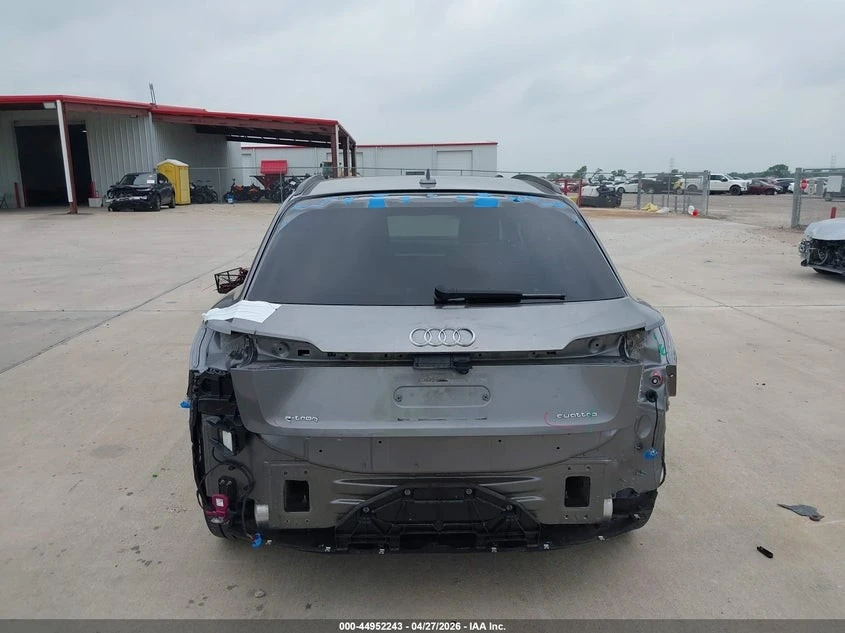Audi E-Tron QUATTRO* PREMIUM* ПОДГРЕВ* 360* КАМЕРИ* , снимка 8 - Автомобили и джипове - 54813930