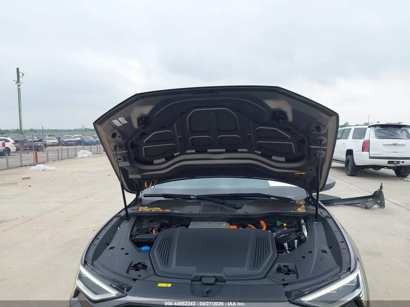 Audi E-Tron QUATTRO* PREMIUM* ПОДГРЕВ* 360* КАМЕРИ* , снимка 16 - Автомобили и джипове - 54813930