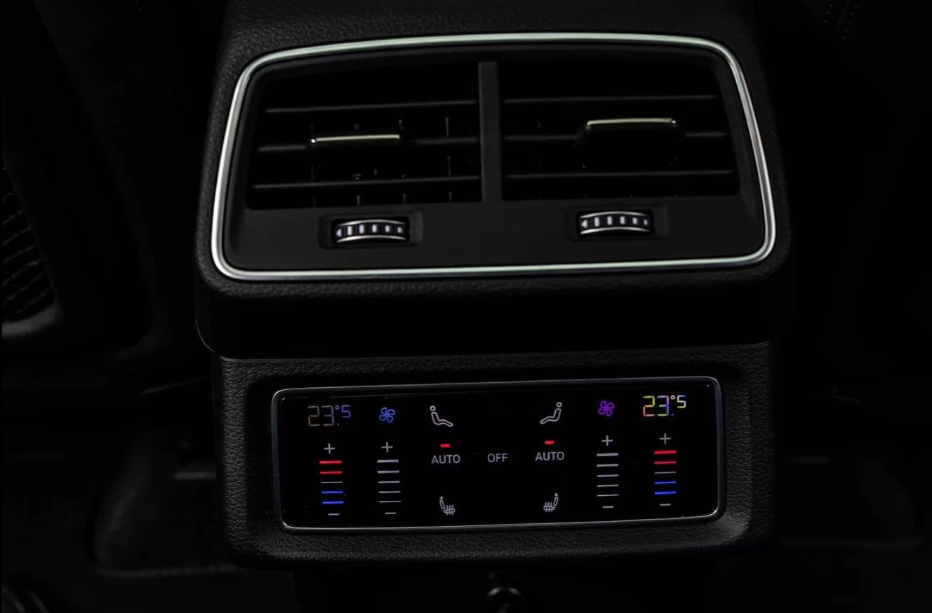 Audi E-Tron 55* S-LINE* PANO* B&O* 360* HUD* ВАКУУМ* , снимка 14 - Автомобили и джипове - 55296909