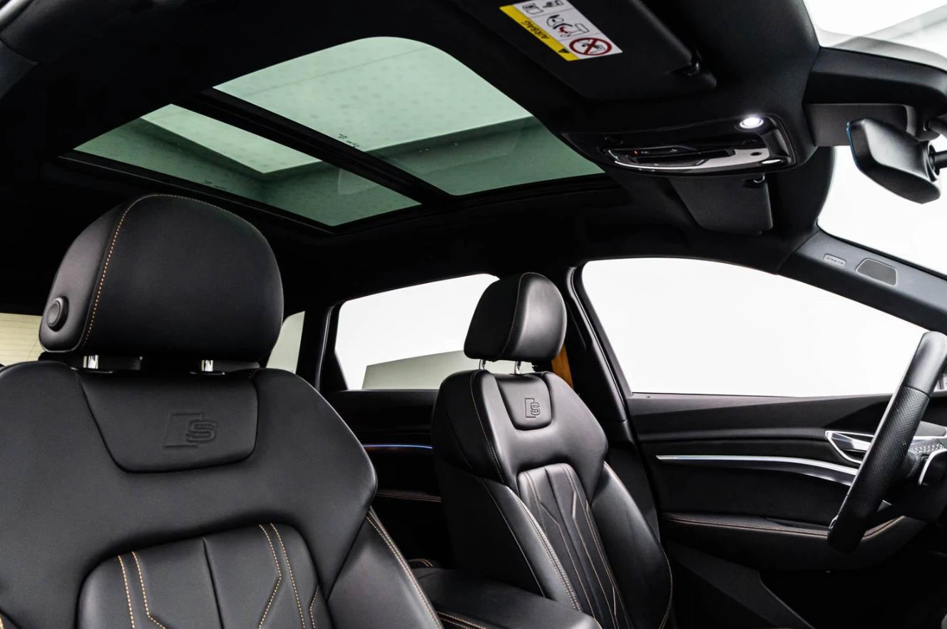 Audi E-Tron 55* S-LINE* PANO* B&O* 360* HUD* ВАКУУМ* , снимка 15 - Автомобили и джипове - 55296909