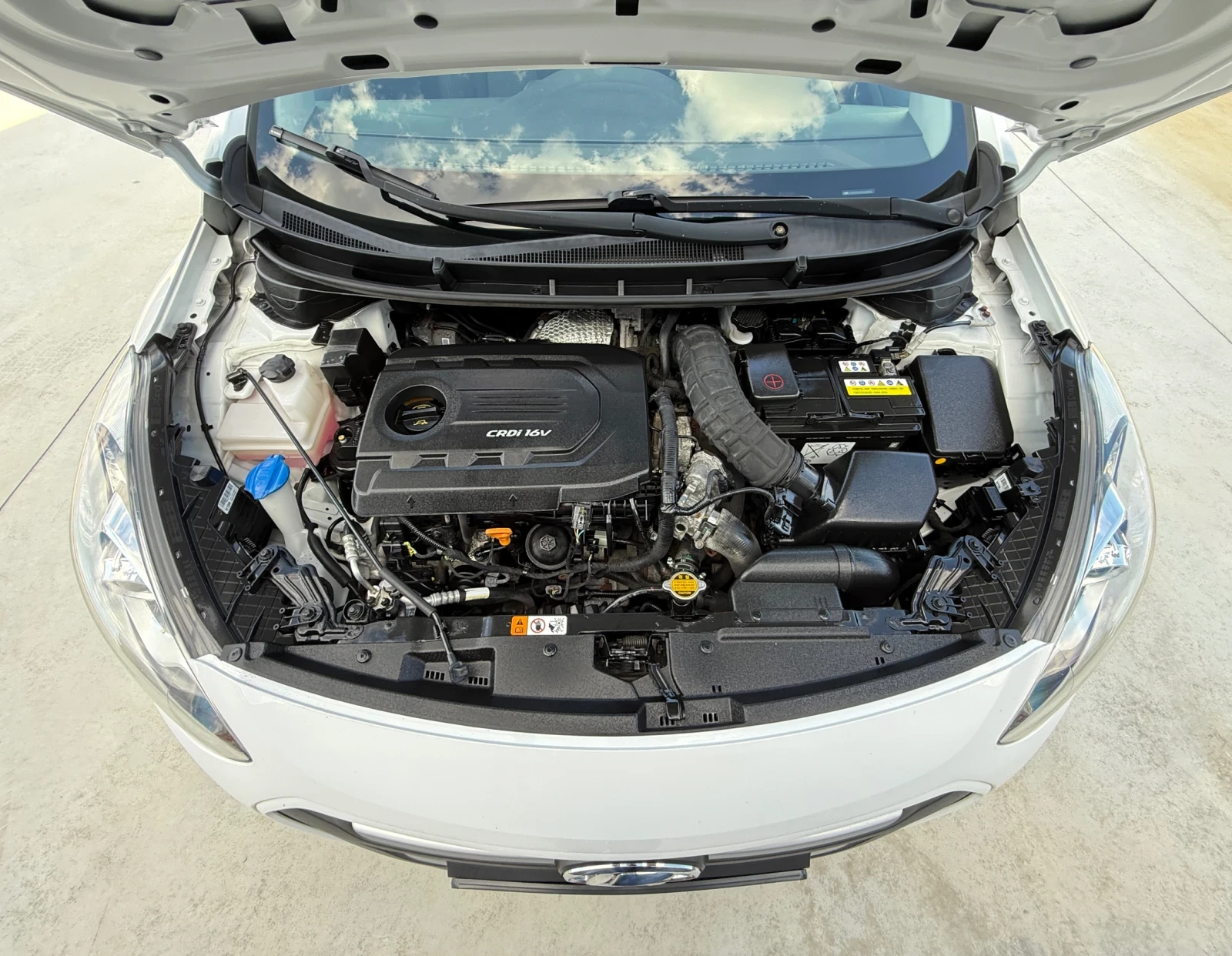 Hyundai I30 1.6CRDi, LED, EURO 6B! * 108 000км* KTEO OK!, снимка 14 - Автомобили и джипове - 55533990