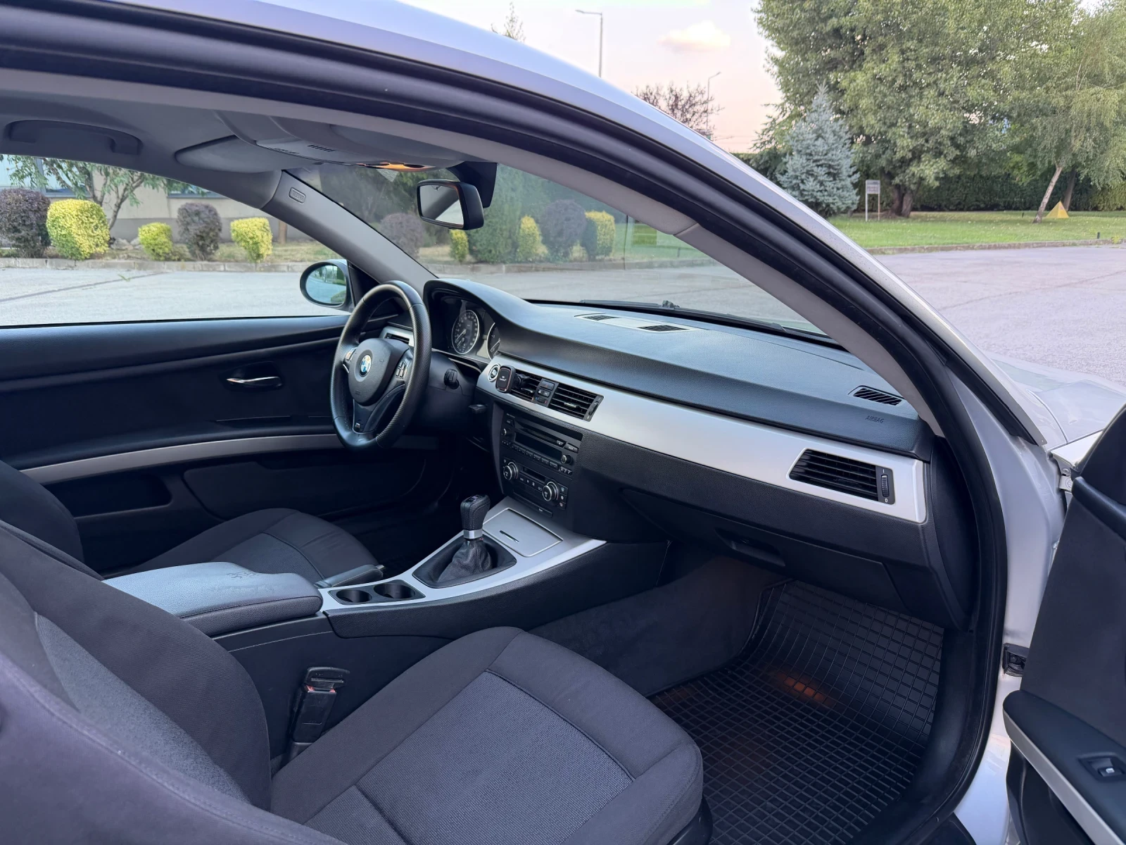 BMW 320 D Coupe, снимка 10 - Автомобили и джипове - 55598545