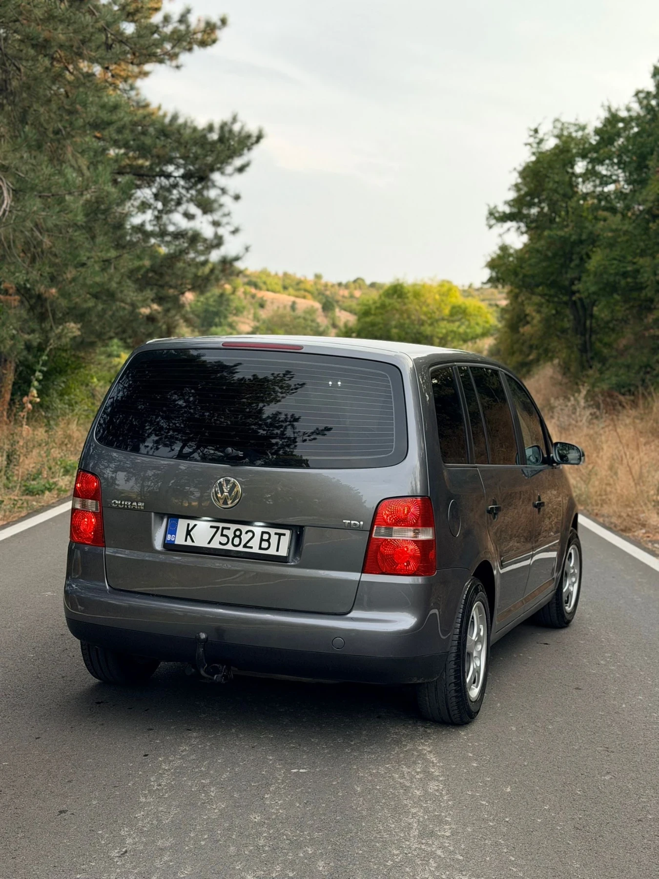 VW Touran, снимка 5 - Автомобили и джипове - 55931437