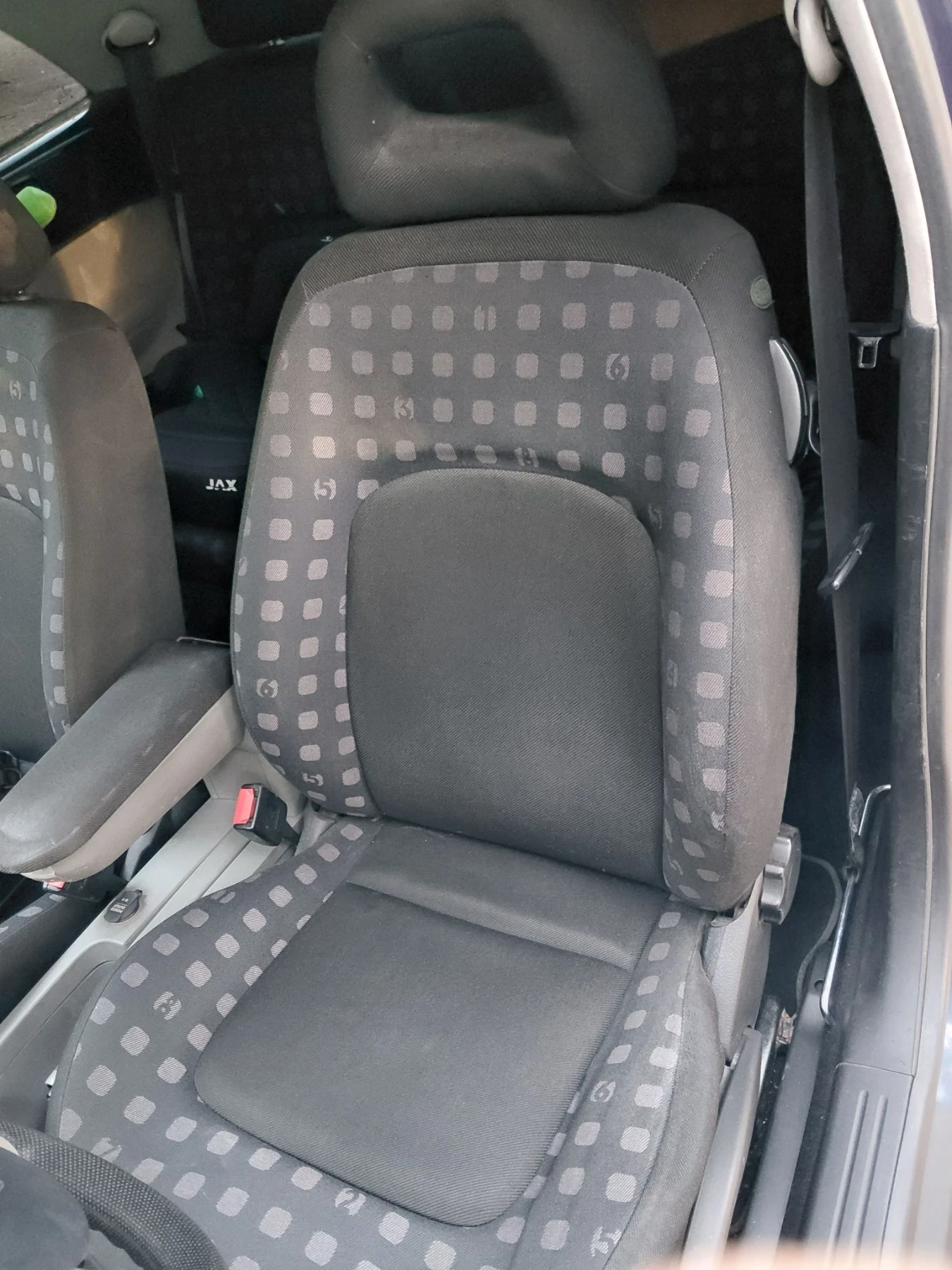 VW Beetle 1.9 TDI 90к.с., снимка 8 - Автомобили и джипове - 56173117