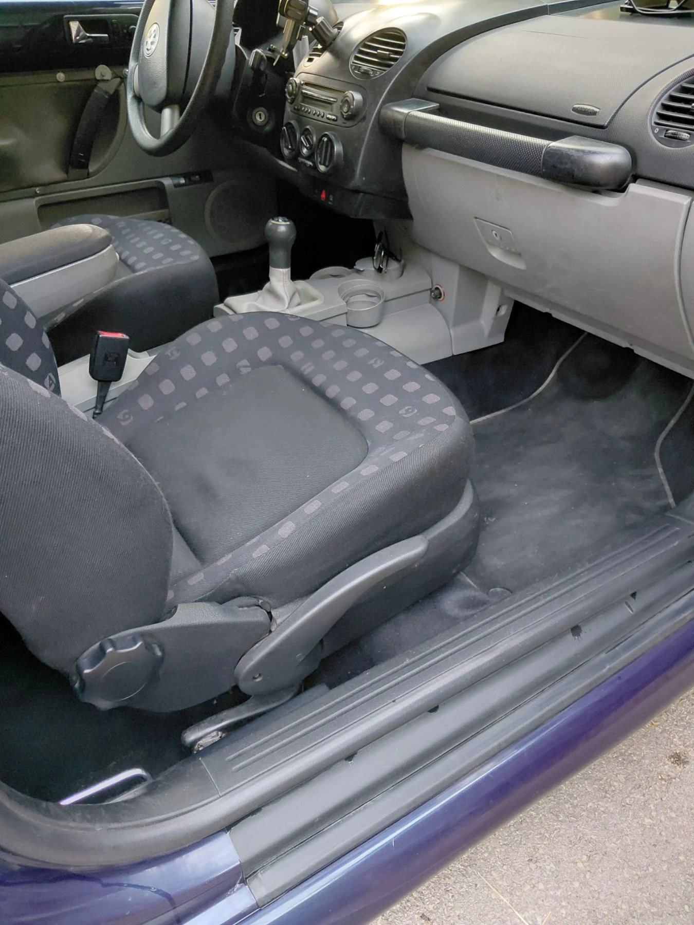 VW Beetle 1.9 TDI 90к.с., снимка 4 - Автомобили и джипове - 56173117