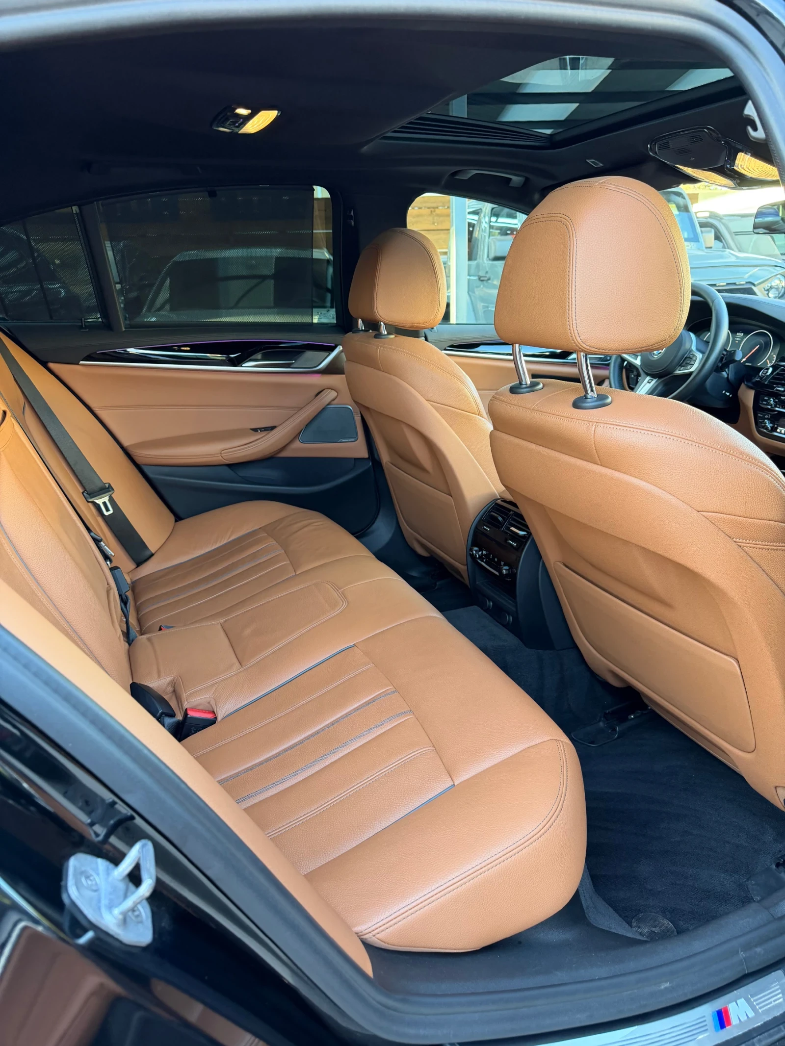 BMW 540 M-pack xDrive, снимка 17 - Автомобили и джипове - 56238749