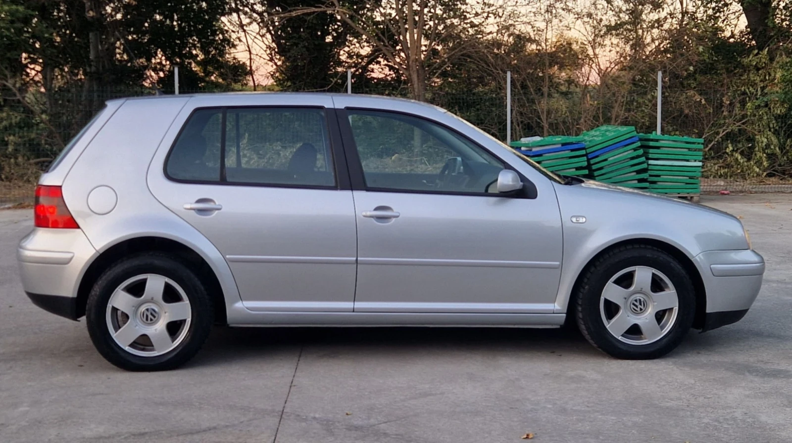 VW Golf 1.9TDI 90к.с., снимка 6 - Автомобили и джипове - 56256535