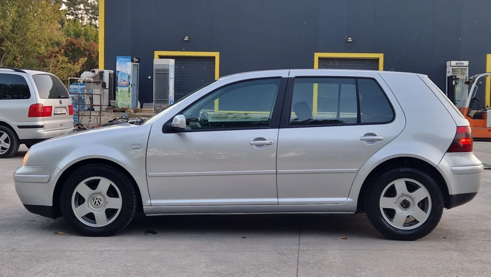 VW Golf 1.9TDI 90к.с., снимка 5 - Автомобили и джипове - 56256535