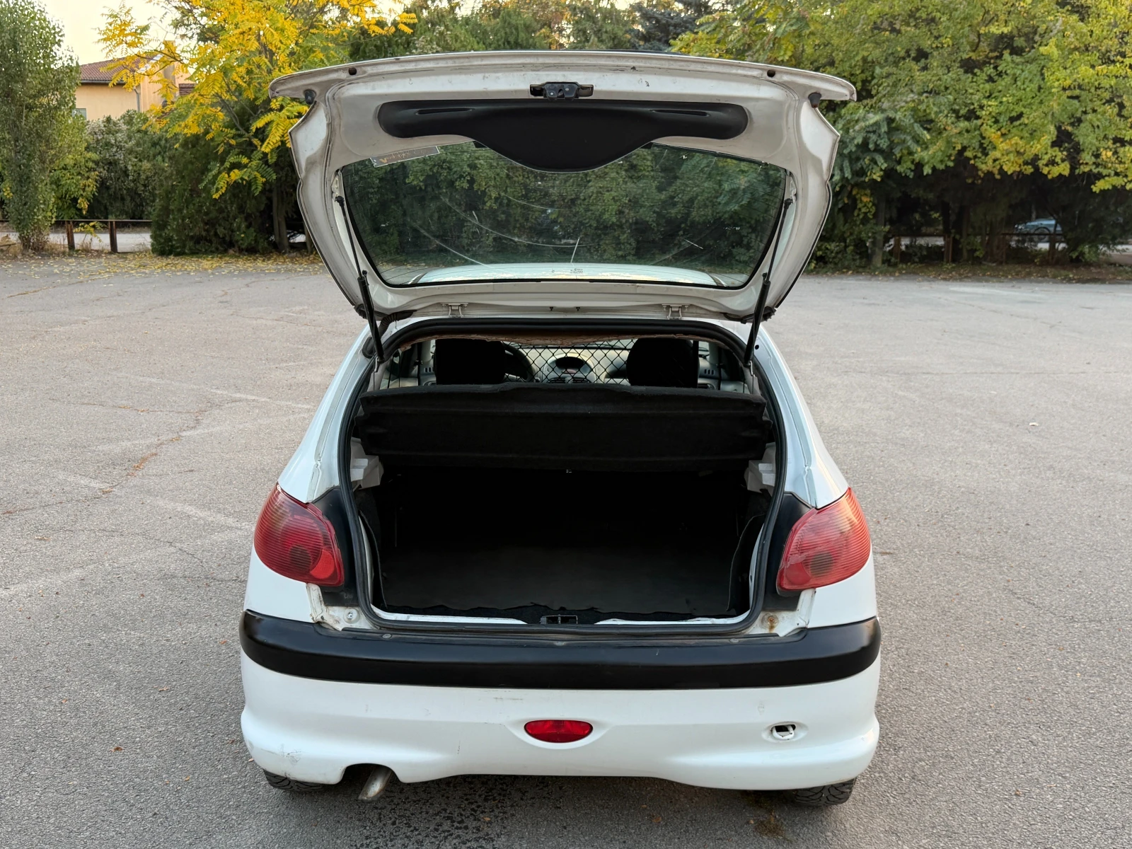 Peugeot 206 1.4 HDi, снимка 9 - Автомобили и джипове - 56633501