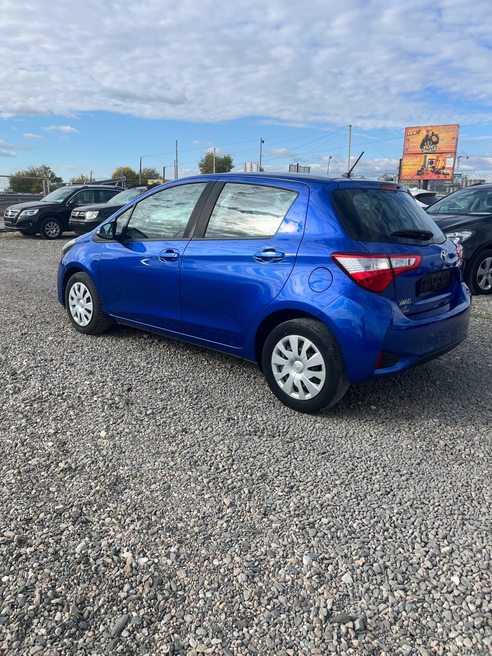 Toyota Yaris 1.5 BENZIN, снимка 3 - Автомобили и джипове - 56680315