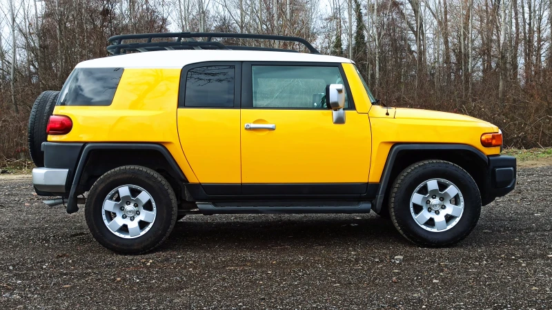 Toyota Fj cruiser 4.0_AWD_automatic, снимка 4 - Автомобили и джипове - 48355058