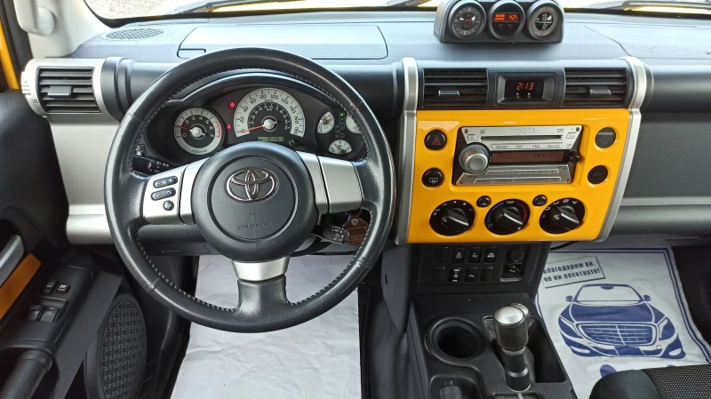 Toyota Fj cruiser 4.0_AWD_automatic, снимка 11 - Автомобили и джипове - 48355058