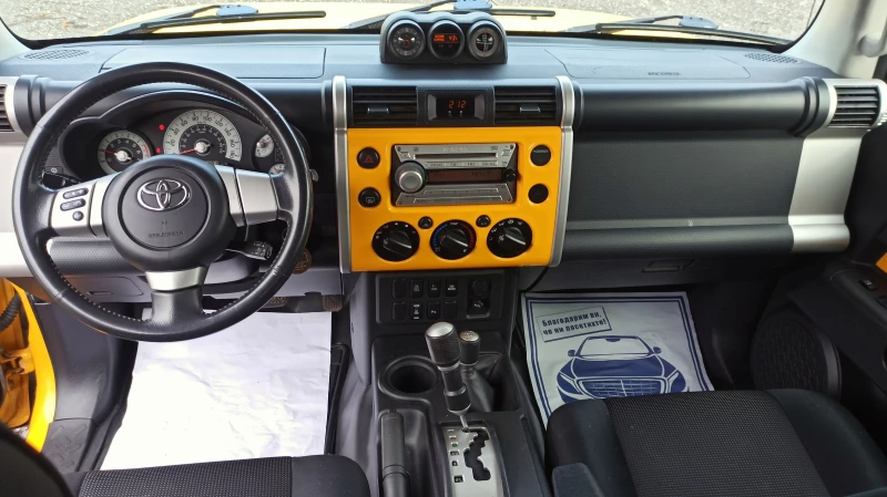 Toyota Fj cruiser 4.0_AWD_automatic, снимка 10 - Автомобили и джипове - 48355058