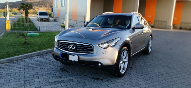 Infiniti Fx 37 S, снимка 5 - Автомобили и джипове - 48972373