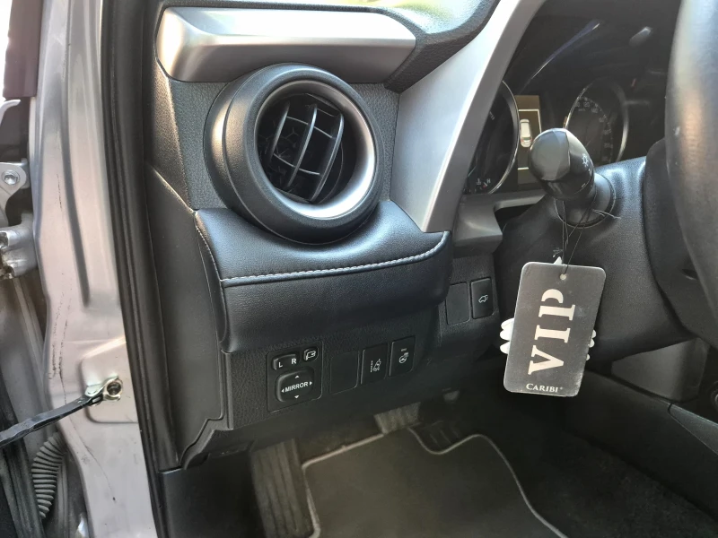 Toyota Rav4, снимка 10 - Автомобили и джипове - 52897380