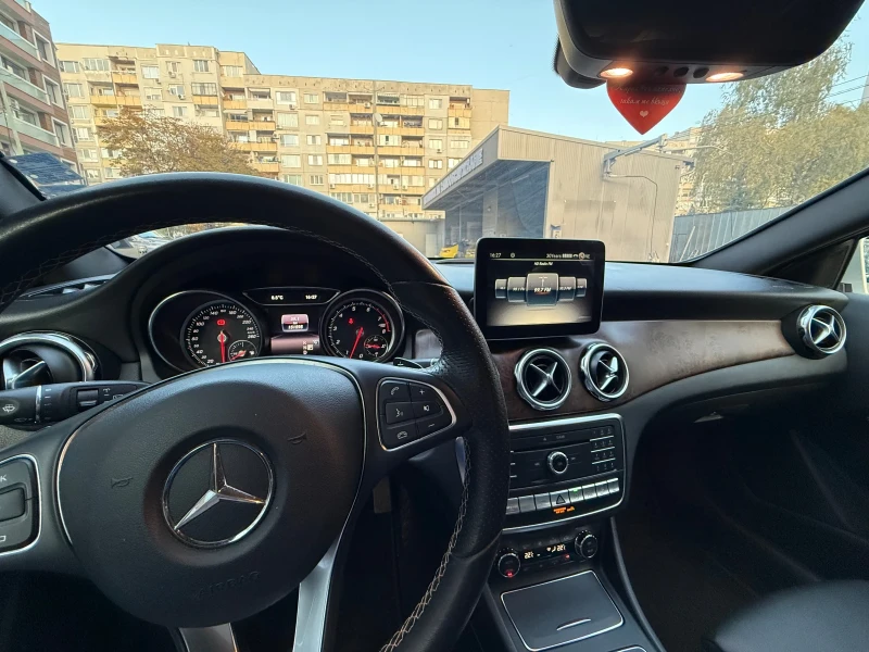 Mercedes-Benz GLA 250 На РЕАЛНИ 150000км, снимка 9 - Автомобили и джипове - 53114932