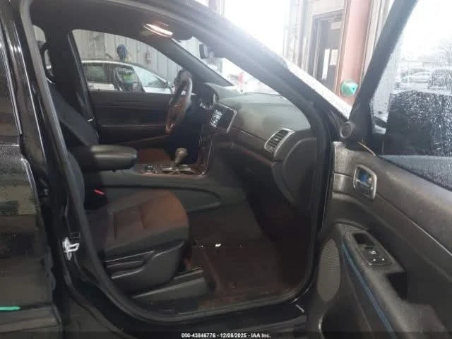 Jeep Grand cherokee UPLAND, снимка 11 - Автомобили и джипове - 53107638