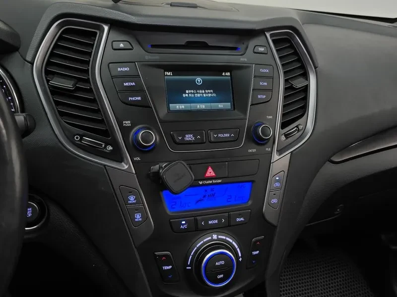 Hyundai Santa fe 2.0, снимка 15 - Автомобили и джипове - 54256804